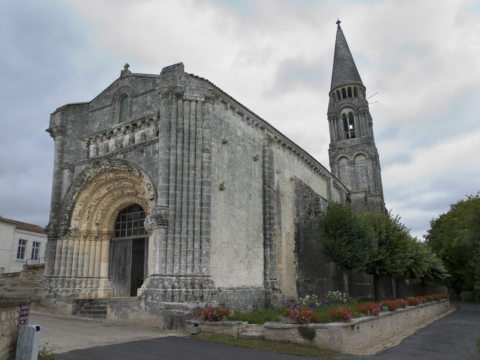 Fenioux